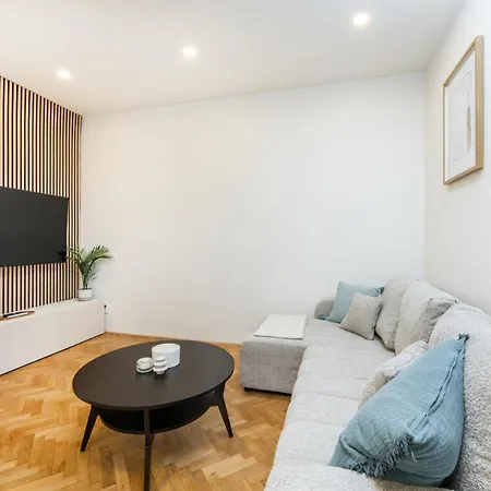Stylish By Vysehrad Apartamento Praga